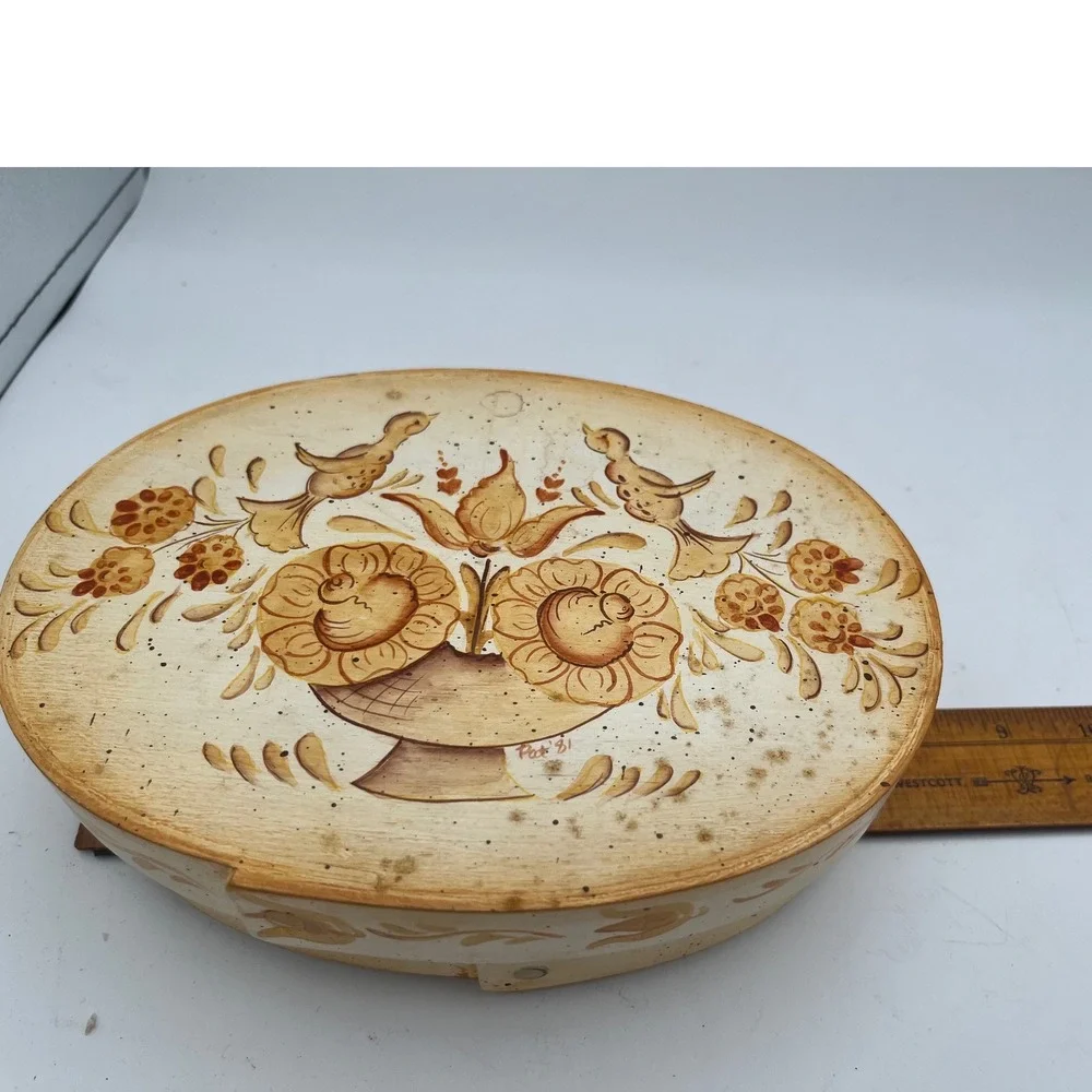 Vtg Signed Folk‎ Art Bentwood Oval shaker Box Lidded Rosemaling Scan Style